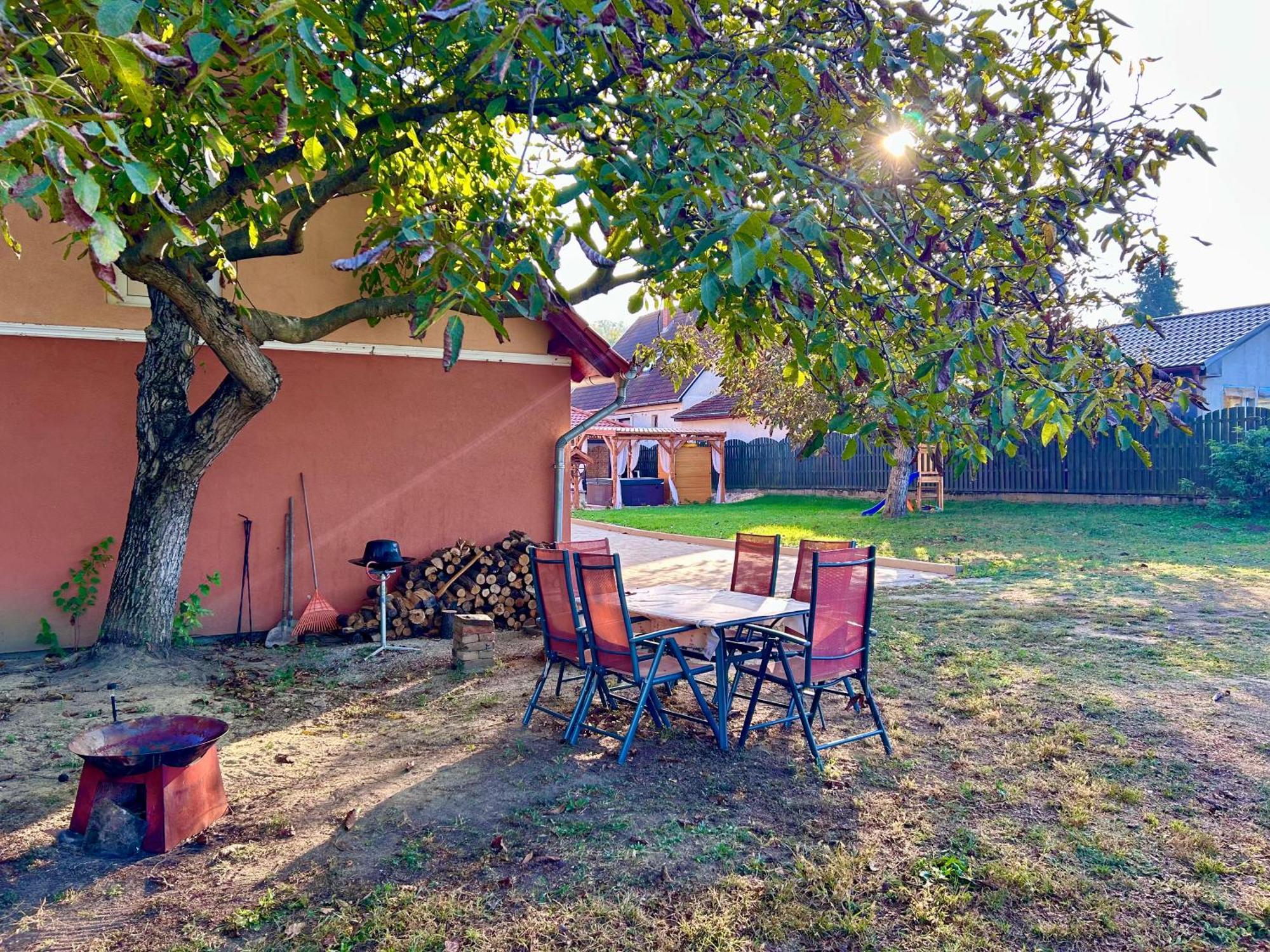 Bikeaway Guesthouse Kereki 外观 照片